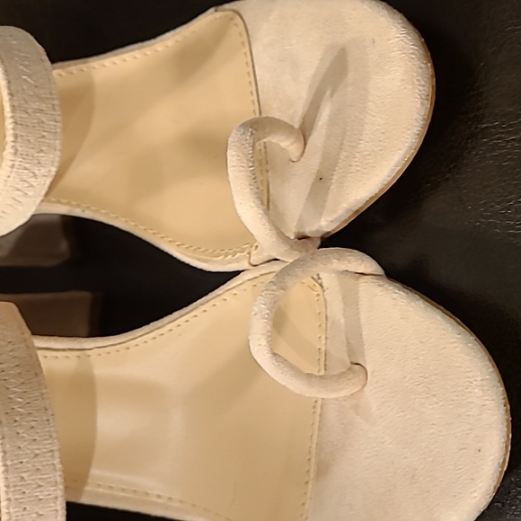Kaylee by Los Angeles nude faux suede toe ring slide sandals - Picture 5 of 9